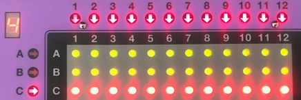 LED でプレートの分注位置をナビゲーション | 光（ヒカル）くん | フナコシ