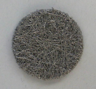ツェレッツ 製品外観（外径⌀13 mm×厚み1.5 mm）